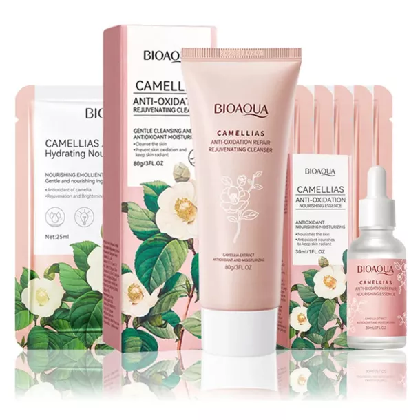 Camellias Glowing Skincare Set